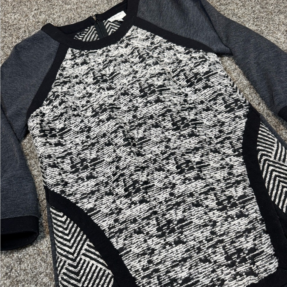 Harlyn Anthro Stylish Black and Gray Women's Top - Picture 1 of 4